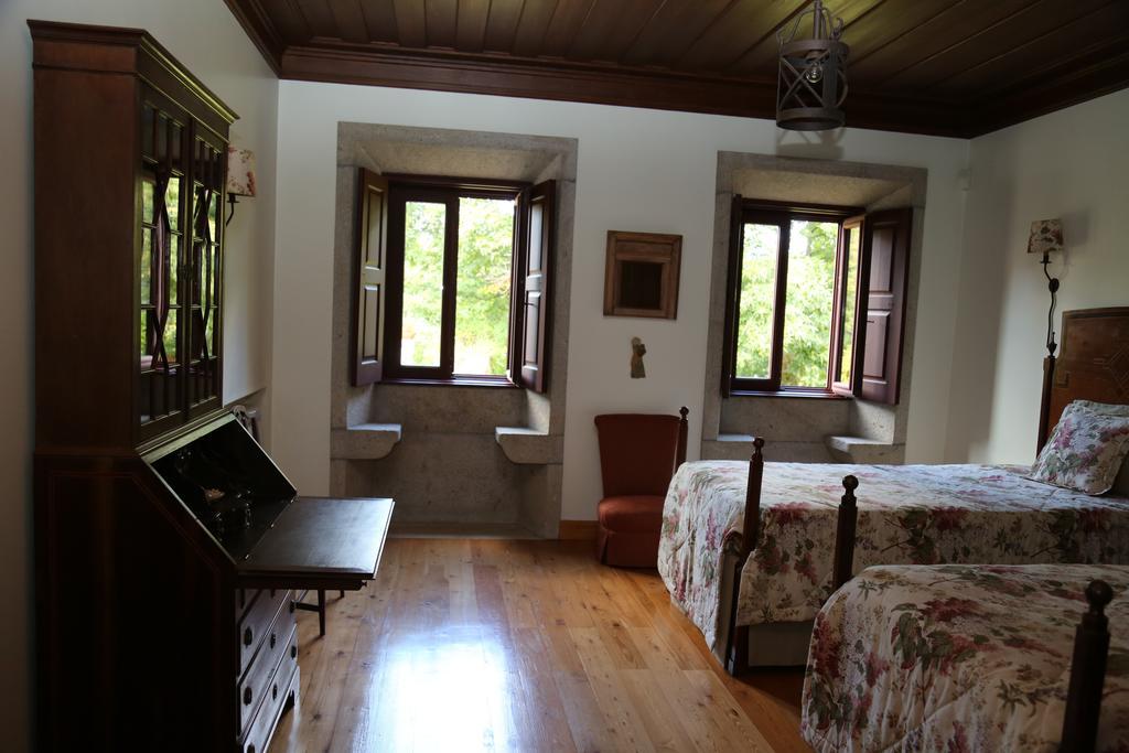 Quinta Dos Castanheiros Bed And Breakfast Ponte de Lima Oda fotoğraf