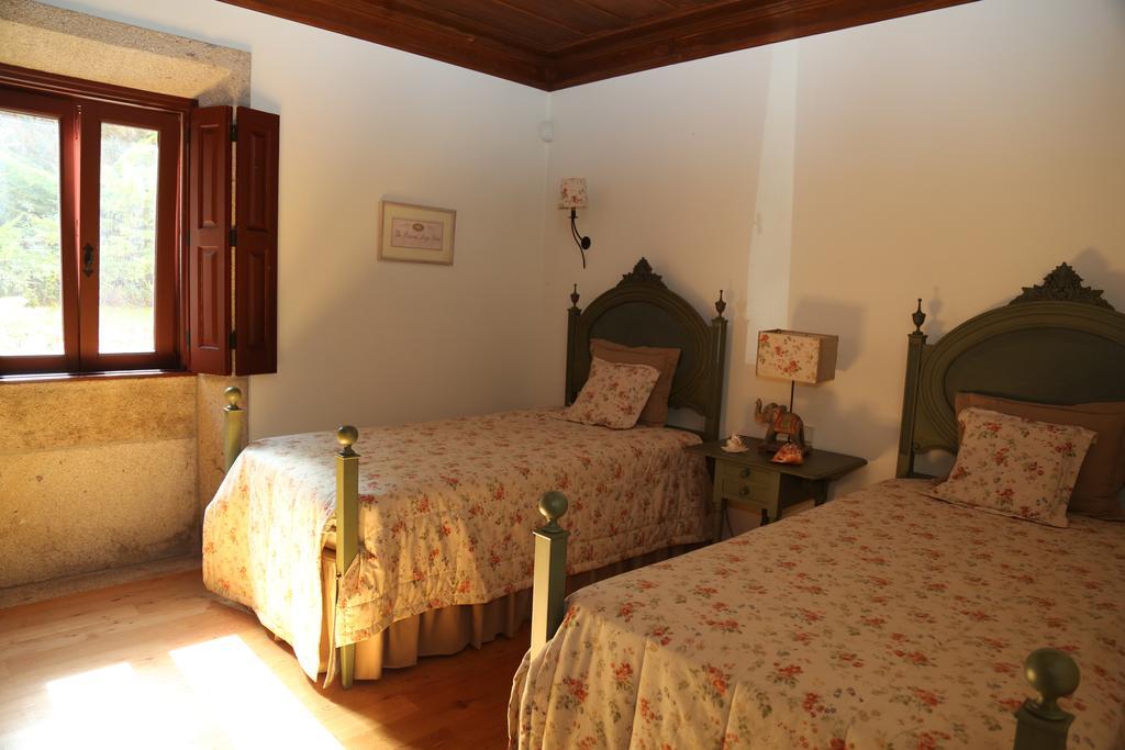 Quinta Dos Castanheiros Bed And Breakfast Ponte de Lima Oda fotoğraf